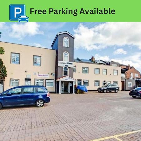 Oyo Bostons Manor Hotel, Hanwell London Greenford  Dış mekan fotoğraf