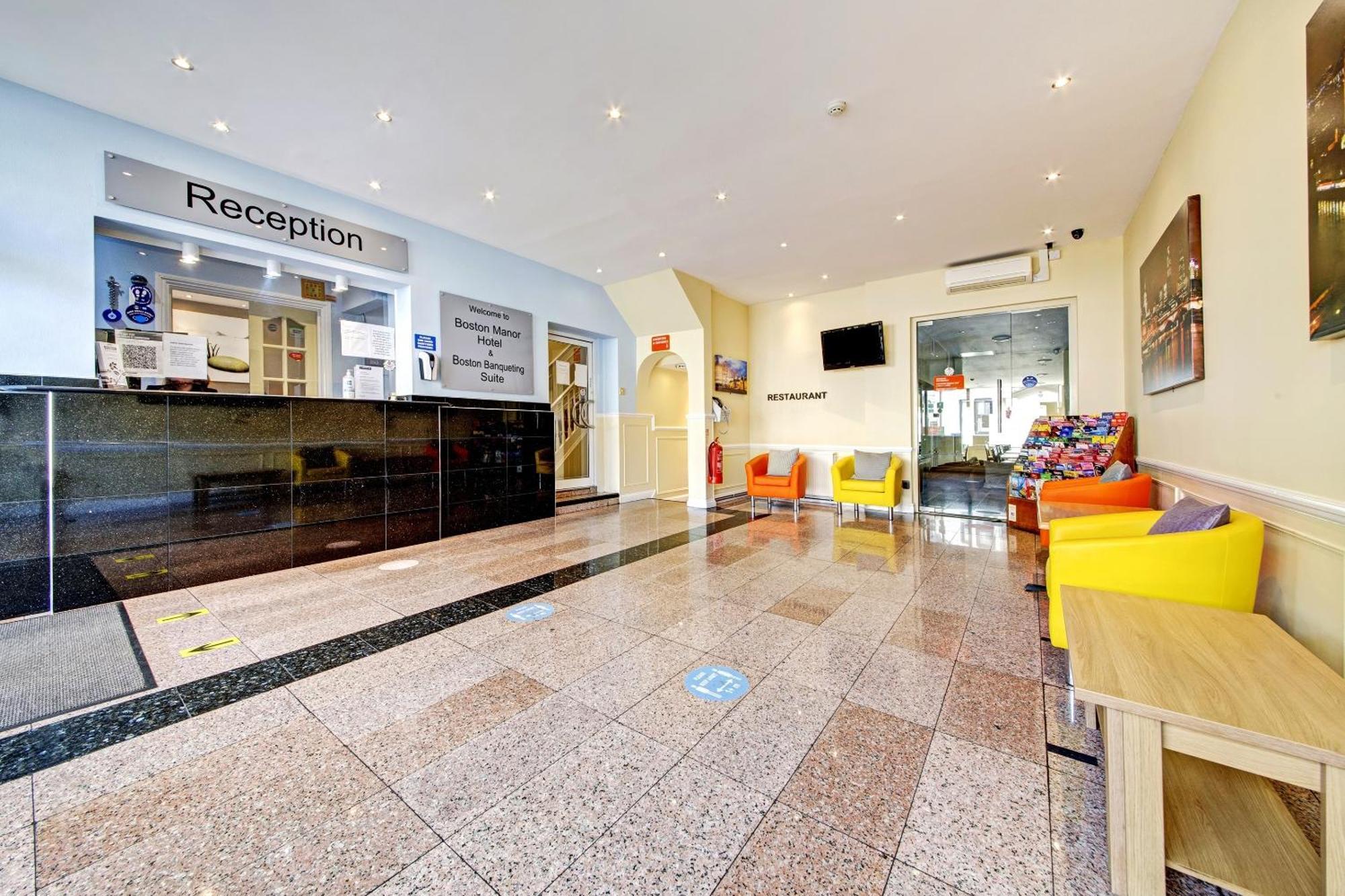 Oyo Bostons Manor Hotel, Hanwell London Greenford  Dış mekan fotoğraf